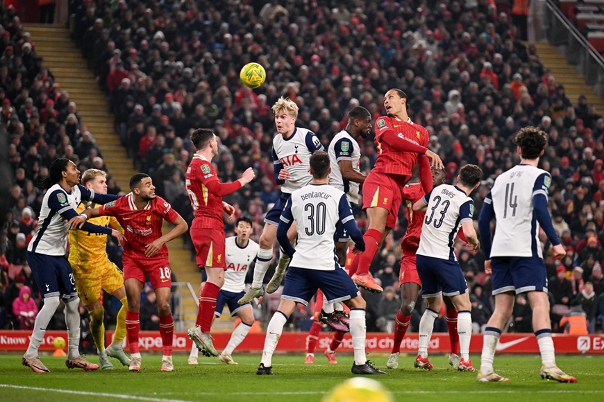 Tin thể thao (7-2): Liverpool ngược dòng vào chung kết Carabao Cup