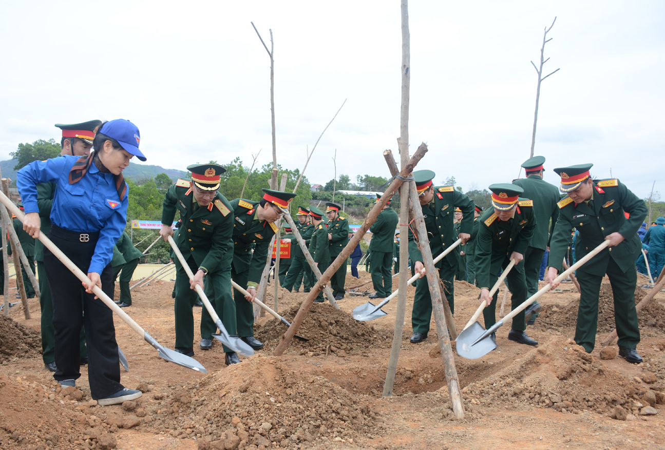 Tổng cục Công nghiệp Quốc phòng phát động Tết trồng cây Xuân Ất Tỵ 2025