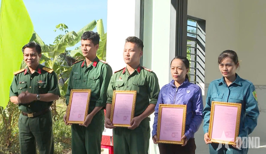 Chung tay xóa nhà tạm, nhà dột nát cho chiến sĩ, người dân khó khăn