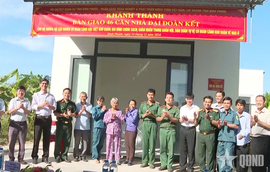 Chung tay xóa nhà tạm, nhà dột nát cho chiến sĩ, người dân khó khăn