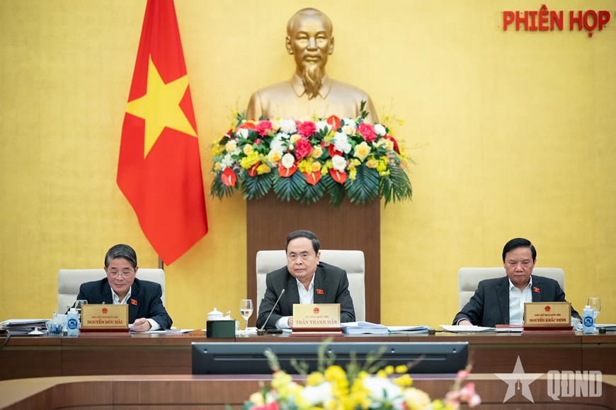 Thống nhất trình Quốc hội xem xét, quyết định chủ trương đầu tư Dự án đường sắt Lào Cai - Hà Nội - Hải Phòng.