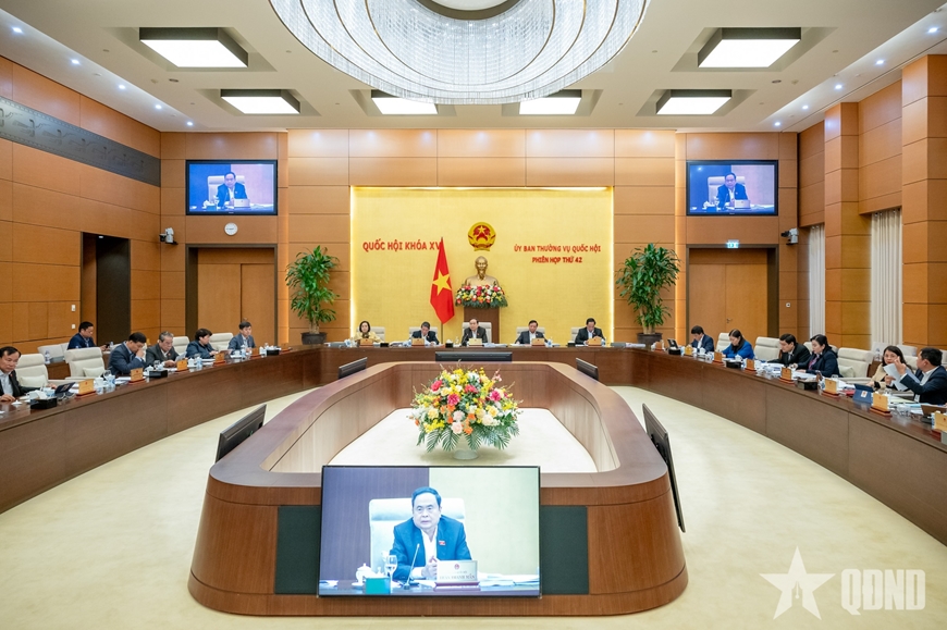 Thống nhất trình Quốc hội xem xét, quyết định chủ trương đầu tư Dự án đường sắt Lào Cai - Hà Nội - Hải Phòng.