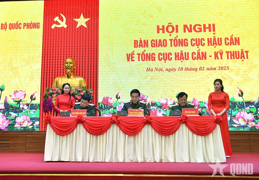 Bàn giao Tổng cục Hậu cần về Tổng cục Hậu cần - Kỹ thuật