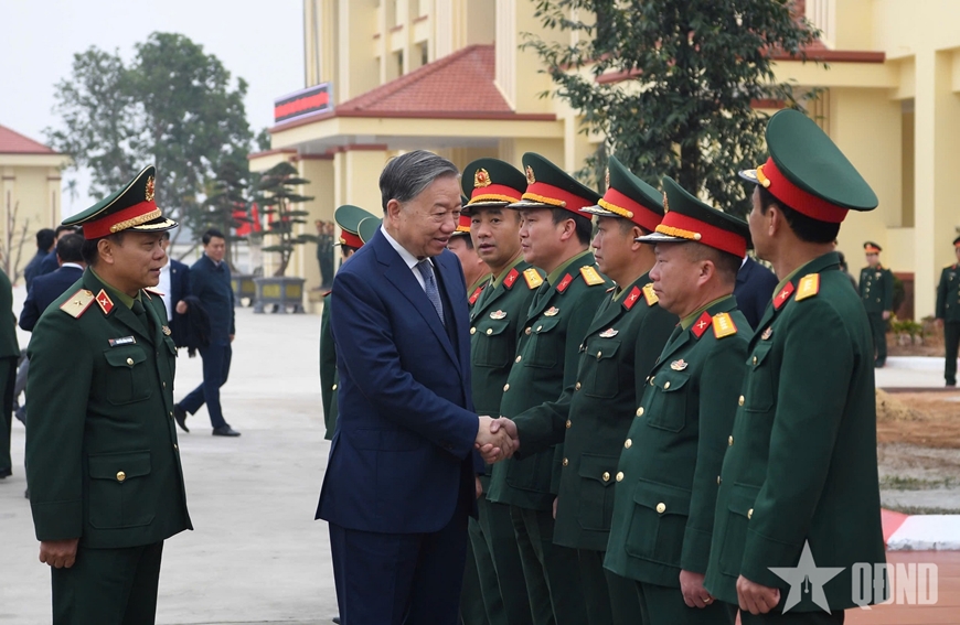 Tổng Bí thư Tô Lâm thăm, kiểm tra thực tế tại Lữ đoàn Tên lửa 490 (Binh chủng Pháo binh)