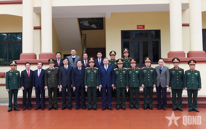 Tổng Bí thư Tô Lâm thăm, kiểm tra thực tế tại Lữ đoàn Tên lửa 490 (Binh chủng Pháo binh)
