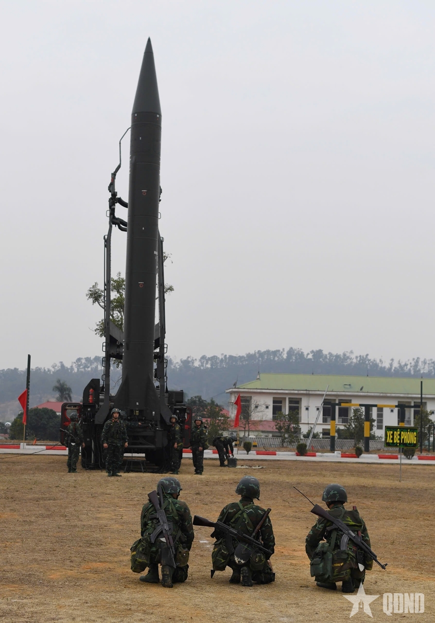 Tổng Bí thư Tô Lâm thăm, kiểm tra thực tế tại Lữ đoàn Tên lửa 490 (Binh chủng Pháo binh)