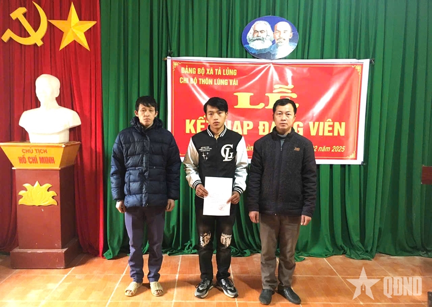 Niềm vinh dự trước ngày nhập ngũ của thanh niên người Mông