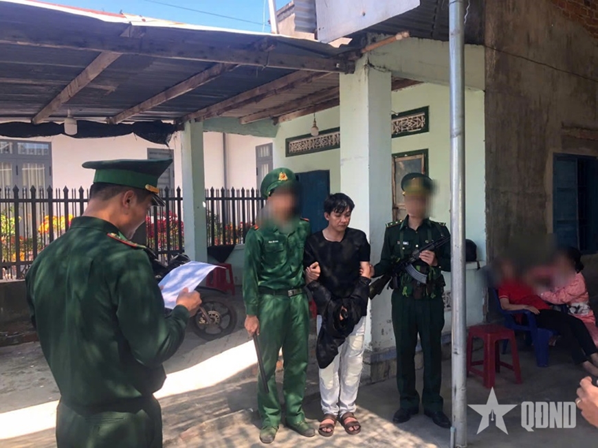Bắt giữ đối tượng tàng trữ trái phép chất ma túy