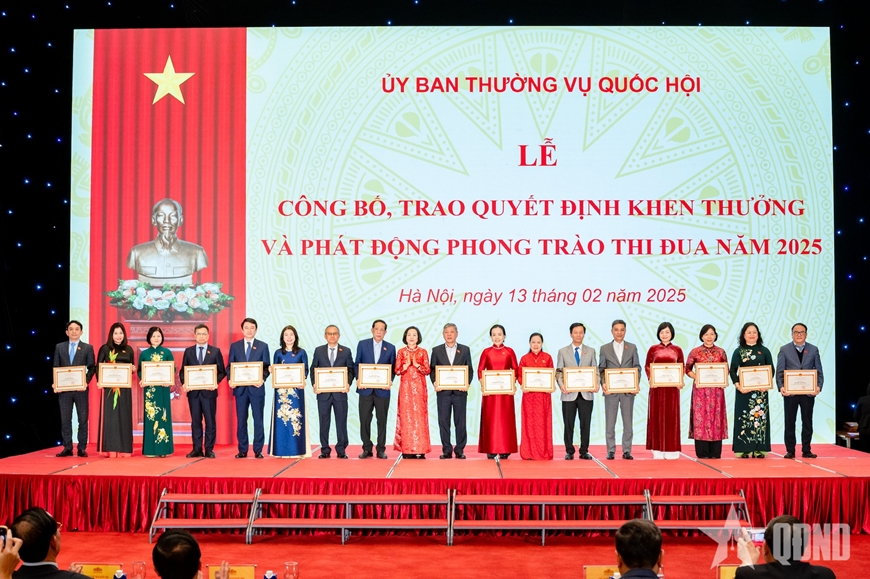Chủ tịch Quốc hội Trần Thanh Mẫn phát động phong trào thi đua năm 2025