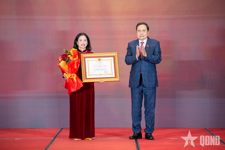 Chủ tịch Quốc hội Trần Thanh Mẫn phát động phong trào thi đua năm 2025