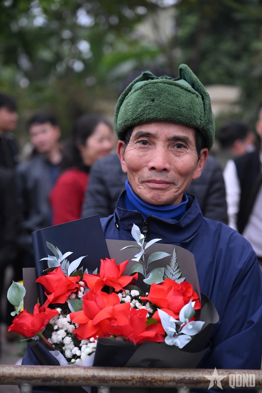 Thượng tướng Trịnh Văn Quyết động viên thanh niên TP Việt Trì, tỉnh Phú Thọ lên đường nhập ngũ