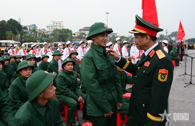 Gallery - 	Thượng tướng Nguyễn Văn Nghĩa dự lễ giao, nhận quân tại Thanh Hóa