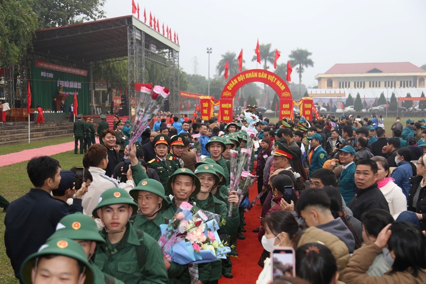 Thanh niên huyện Vị Xuyên vinh quang là người chiến sĩ.