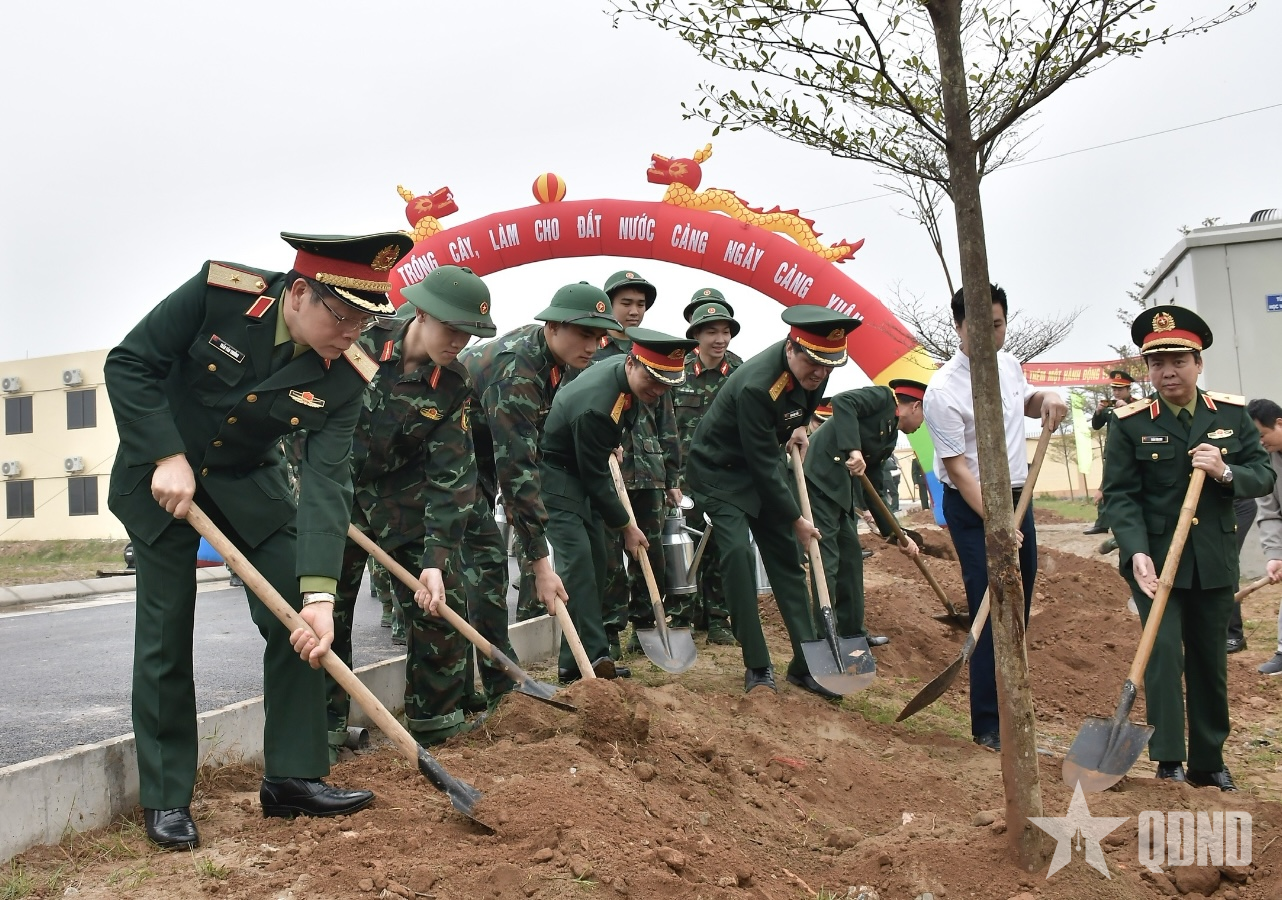 Học viện Kỹ thuật Quân sự phát động Tết trồng cây đời đời nhớ ơn Bác Hồ