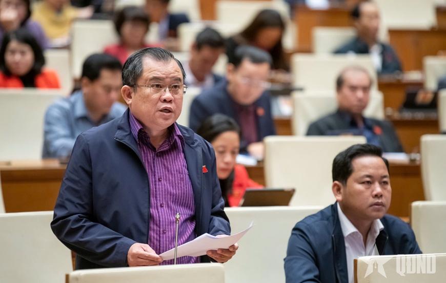 Cơ cấu Ủy ban nhân dân cấp huyện cần có đại diện Ban Chỉ huy quân sự