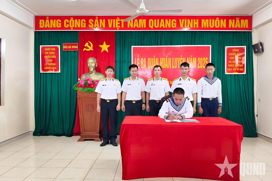 Các đơn vị trên quần đảo Trường Sa sôi nổi ra quân huấn luyện Các đơn vị trên quần đảo Trường Sa sôi nổi ra quân huấn luyện