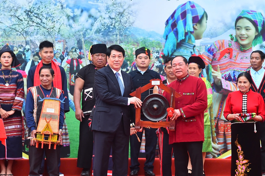 Chủ tịch nước Lương Cường dự Ngày hội 