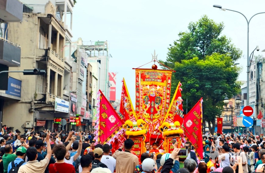 Rộn ràng sắc màu Tết Nguyên tiêu