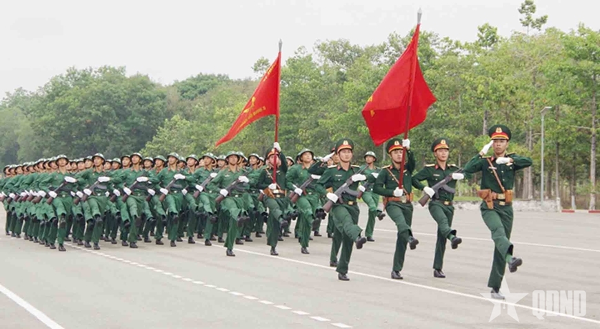 Tổ chức huấn luyện diễu binh, diễu hành chặt chẽ, thống nhất