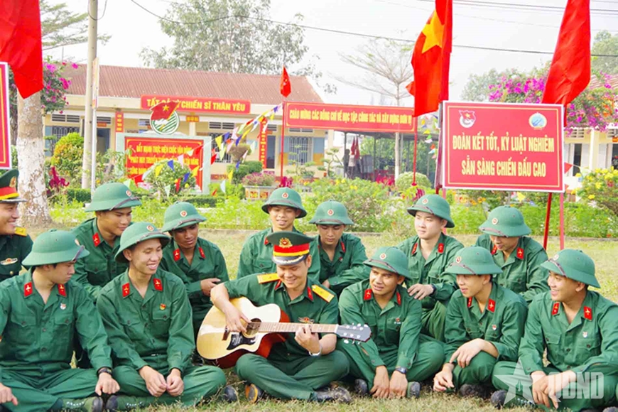 Chiến sĩ mới Lữ đoàn Phòng không 77 hòa nhập nhanh môi trường quân ngũ