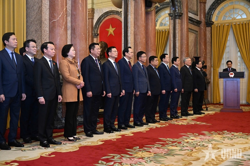 Chủ tịch nước Lương Cường trao quyết định bổ nhiệm Phó thủ tướng và Bộ trưởng