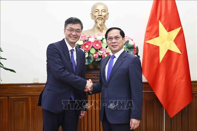 Tăng cường giao lưu hữu nghị Việt Nam - Trung Quốc