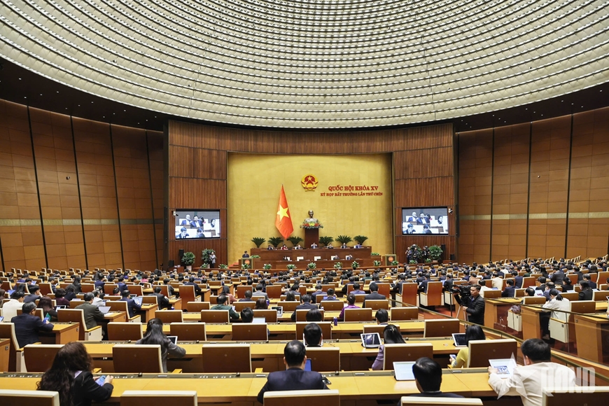 Quốc hội quyết phấn đấu tăng trưởng GDP 8% trở lên, cho phép nới bội chi, nợ công khi cần thiết