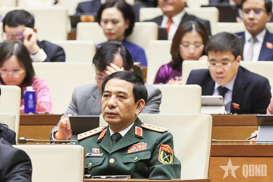 Giữ nguyên mô hình chính quyền địa phương có HĐND và UBND