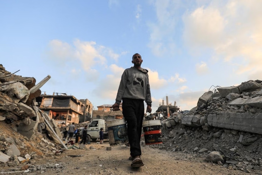 Nỗi khổ thiếu nước của những người trở về nhà ở Gaza
