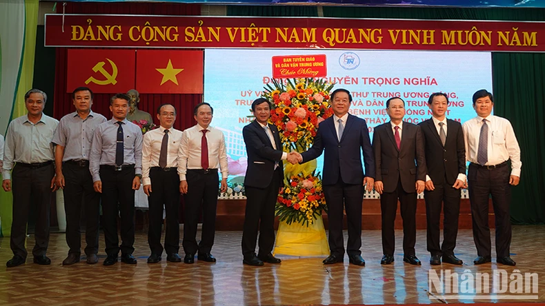 Thực hiện tốt phương châm “lấy người bệnh làm trung tâm”