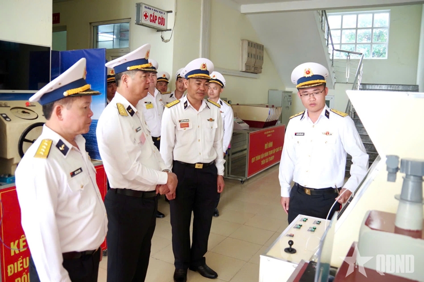 Quân chủng Hải quân kiểm tra công tác chuẩn bị huấn luyện tại Vùng 3 Hải quân