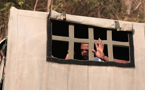 Myanmar bàn giao cho Trung Quốc hơn 100 thành viên của mạng lưới lừa đảo