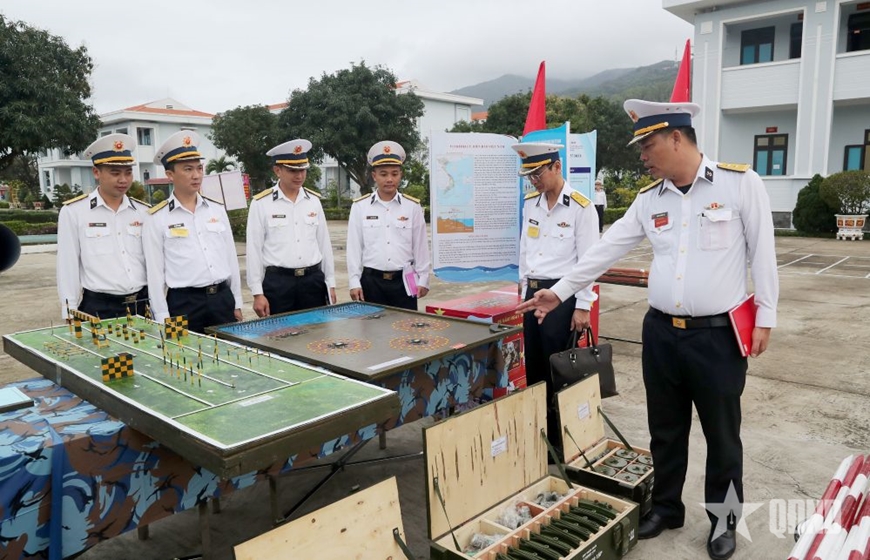 Quân chủng Hải quân kiểm tra công tác chuẩn bị huấn luyện năm 2025 tại Lữ đoàn 83 Công binh Hải quân Quân chủng Hải quân kiểm tra công tác chuẩn bị huấn luyện năm 2025 tại Lữ đoàn 83 Công binh Hải quân