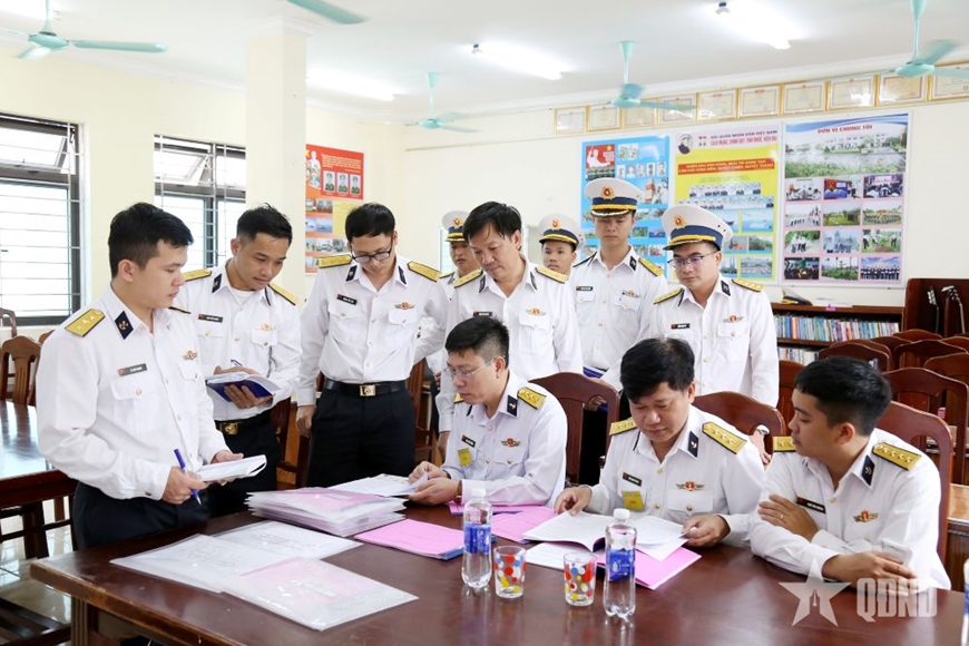 Quân chủng Hải quân kiểm tra công tác chuẩn bị huấn luyện năm 2025 tại Lữ đoàn 83 Công binh Hải quân Quân chủng Hải quân kiểm tra công tác chuẩn bị huấn luyện năm 2025 tại Lữ đoàn 83 Công binh Hải quân
