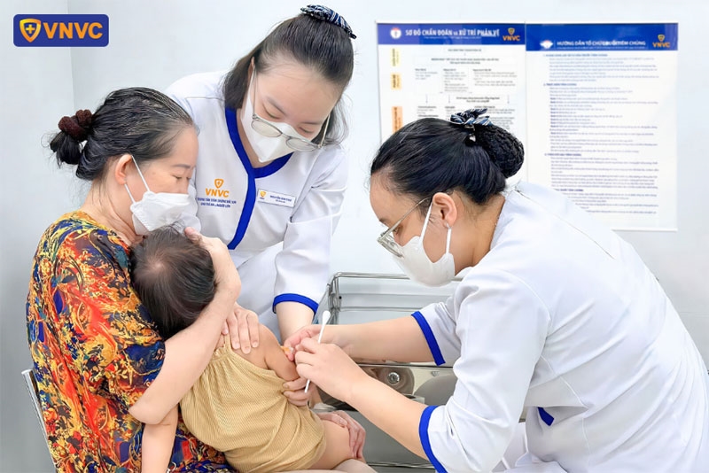 Việt Nam sắp có vaccine tay chân miệng