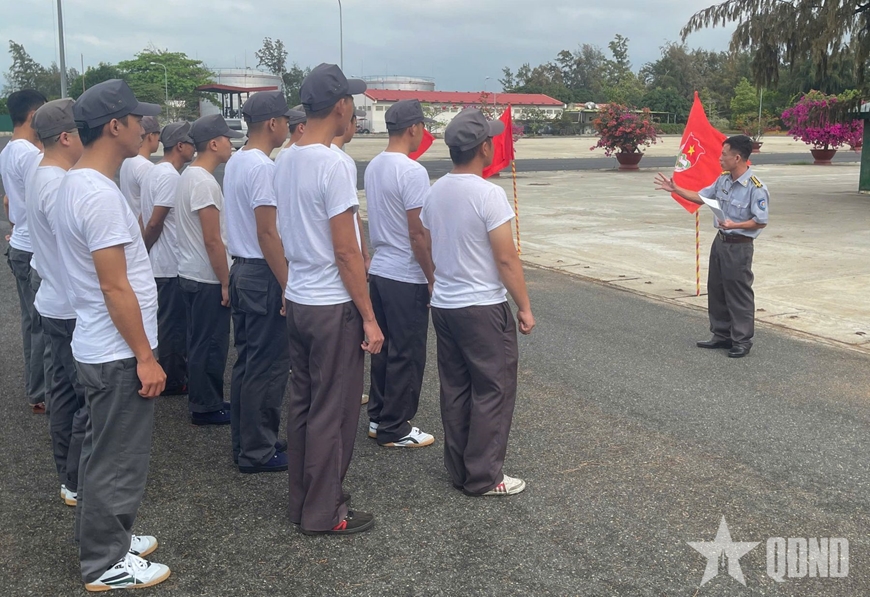“Ngày thứ 7 tình nguyện” của tuổi trẻ Chi đội Kiểm ngư số 4