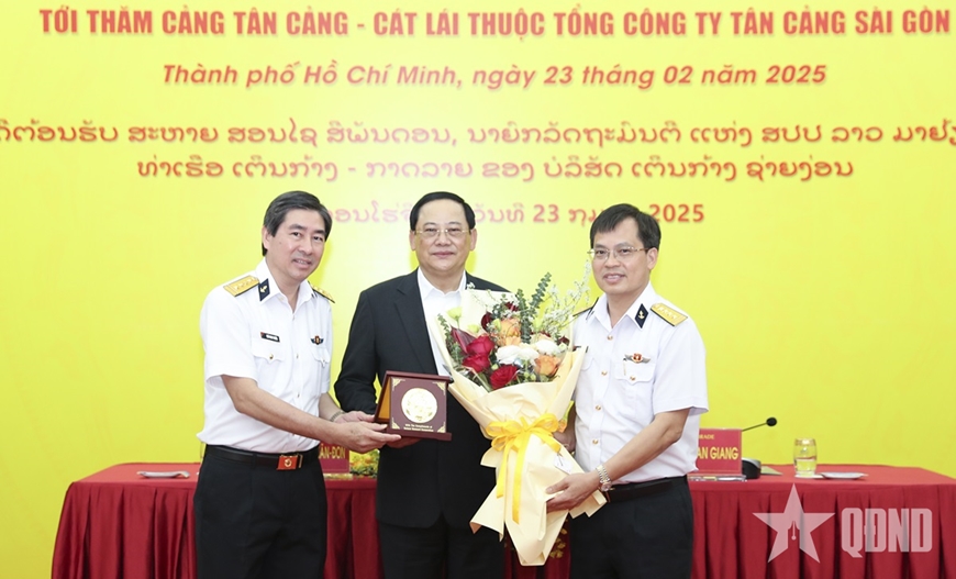 Thủ tướng Lào thăm Tổng công ty Tân Cảng Sài Gòn