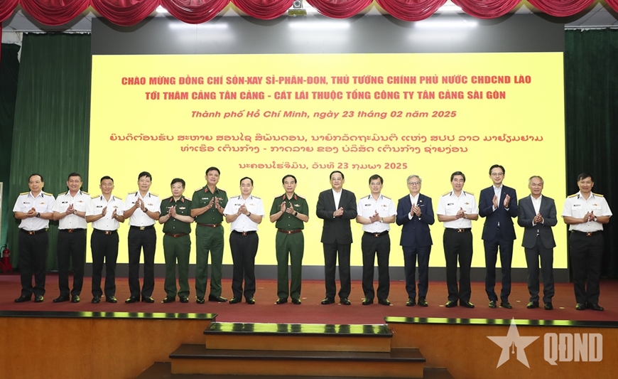 Thủ tướng Lào thăm Tổng công ty Tân Cảng Sài Gòn
