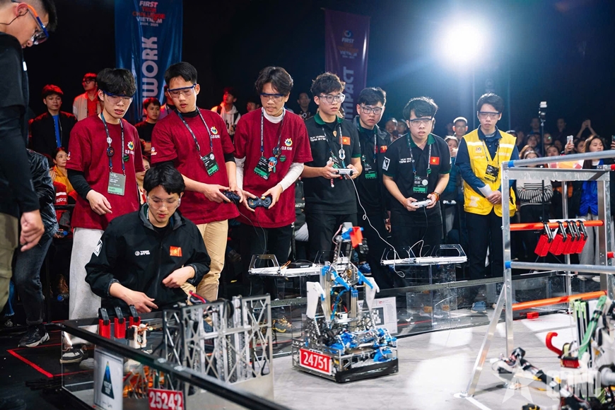 GreenAms Robotics Team vô địch FIRST Tech Challenge 2025
