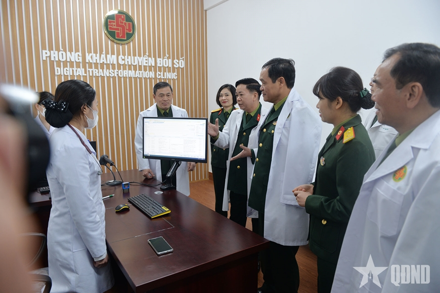 Thượng tướng Vũ Hải Sản thăm, chúc mừng một số đơn vị quân y