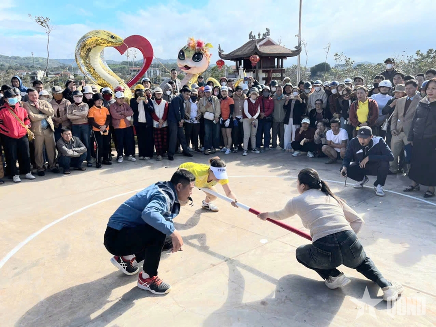 Sôi nổi ngày hội Biên phòng toàn dân tại vùng biên Quảng Trị