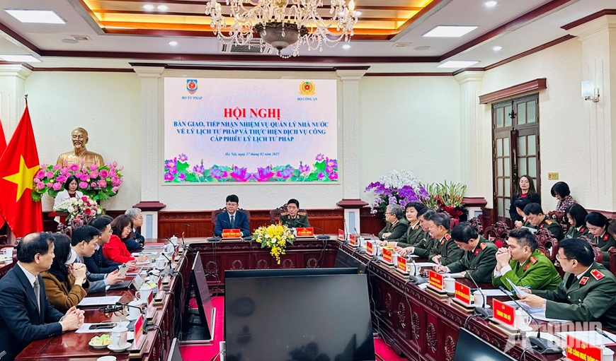 Bộ Tư pháp và Bộ Công an bàn giao nhiệm vụ quản lý nhà nước về lý lịch tư pháp