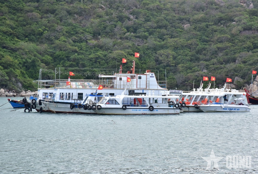 Ngắm vẻ đẹp thơ mộng của Vịnh Vĩnh Hy