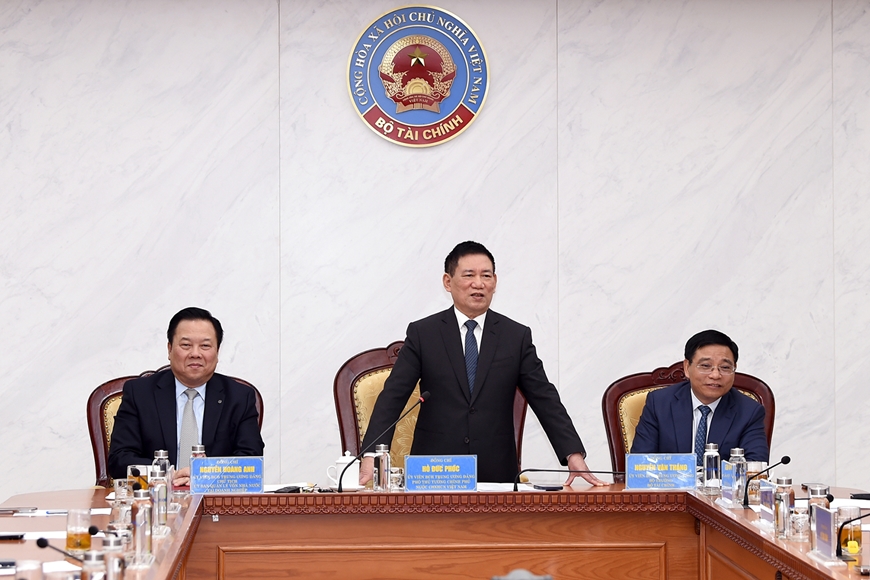Lễ chuyển giao quyền, trách nhiệm của cơ quan đại diện chủ sở hữu vốn nhà nước từ Ủy ban quản lý vốn nhà nước tại doanh nghiệp về Bộ Tài chính