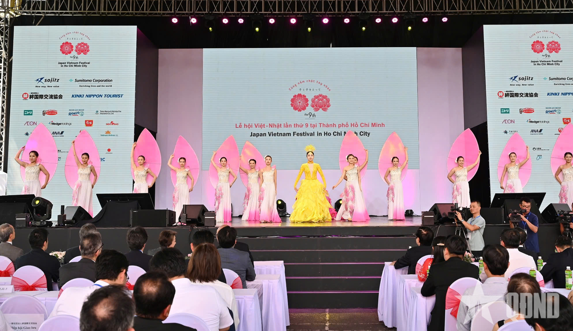 Lễ hội Việt - Nhật lần thứ 10 chủ đề “Cùng nắm chặt tay nhau - Đến tận mai sau”