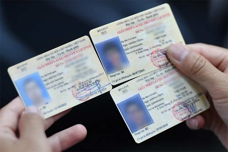 Công an sẽ cấp giấy hẹn để người dân tham gia giao thông khi chưa in được giấy phép lái xe