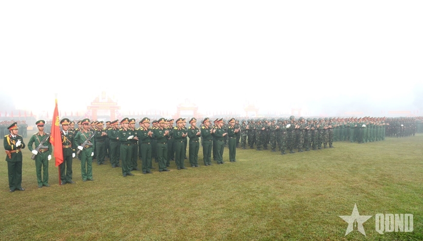 Trung tướng Trương Thiên Tô dự Lễ ra quân huấn luyện năm 2025 tại Trung đoàn 143