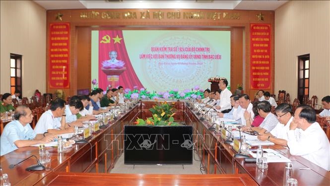 Đoàn công tác của Bộ Chính trị kiểm tra tại Bạc Liêu