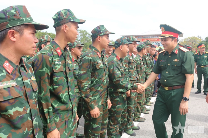 Thượng tướng Phùng Sĩ Tấn dự Lễ ra quân huấn luyện tại Lữ đoàn Đặc công nước 5