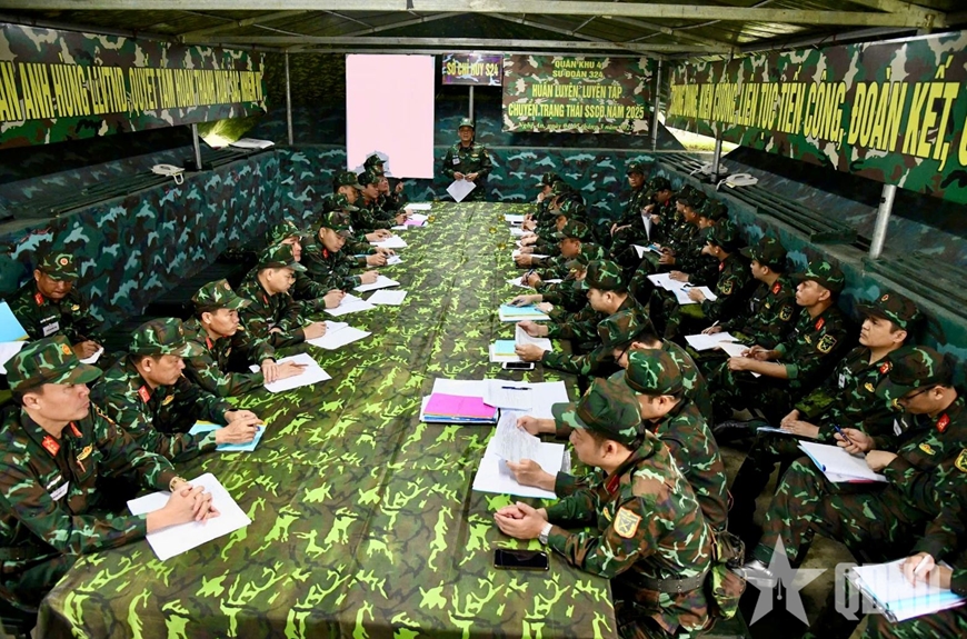 Sư đoàn 324 luyện tập chuyển trạng thái SSCĐ năm 2025